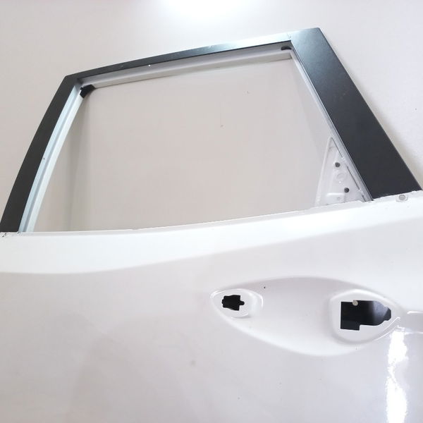 Porta Traseira Esquerda Chevrolet Tracker 12t 2021