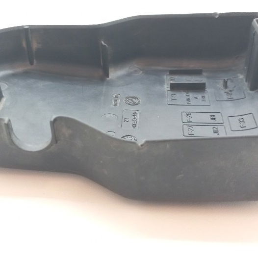 Tampa Caixa Fusivel Interna Chevrolet Tracker 12t 2021
