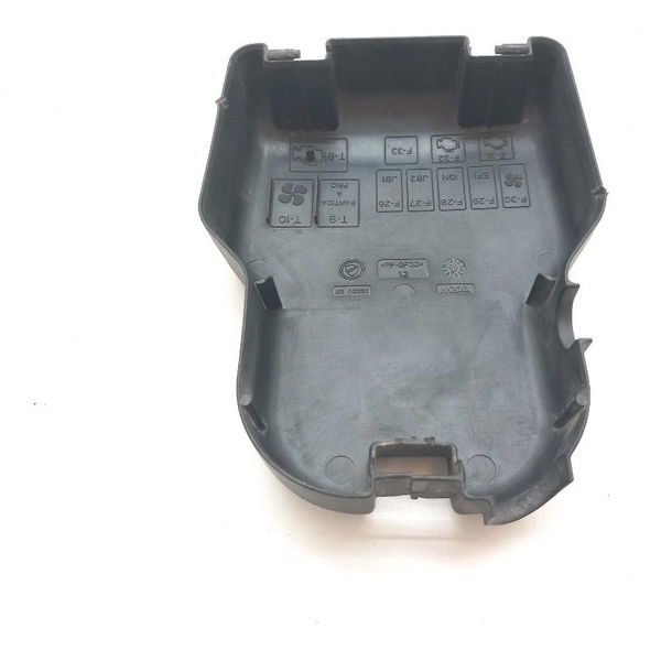 Tampa Caixa Fusivel Interna Chevrolet Tracker 12t 2021