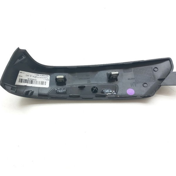 Moldura Porta Dianteira Esquerda Chevrolet Tracker 12t 2021