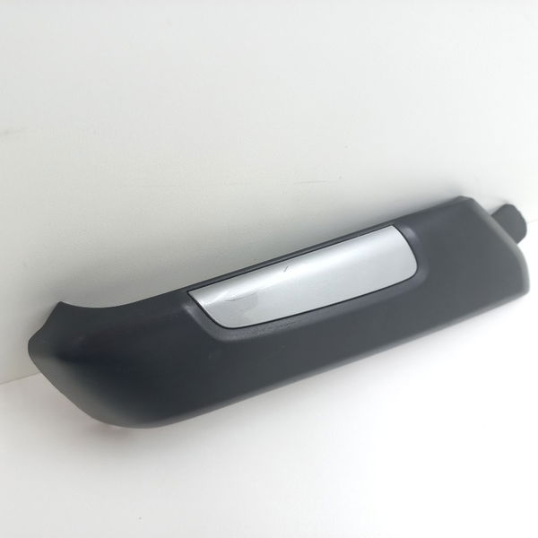 Moldura Porta Dianteira Esquerda Chevrolet Tracker 12t 2021