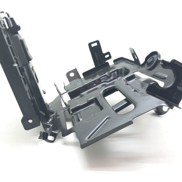 Suporte Bateria C/detalhe Chevrolet Tracker 12t 2021