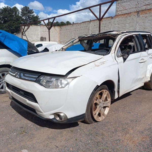 Sucata Mitsubishi Outlander 2.0 16v 2013/2014