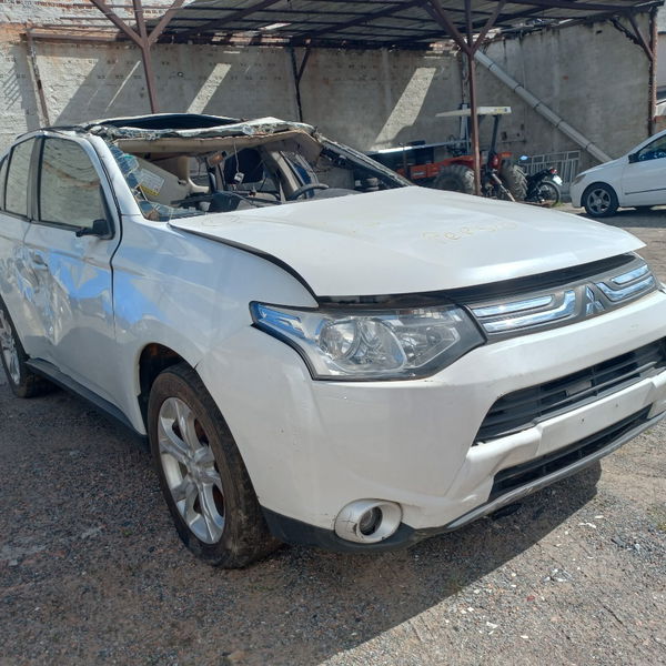 Sucata Mitsubishi Outlander 2.0 16v 2013/2014