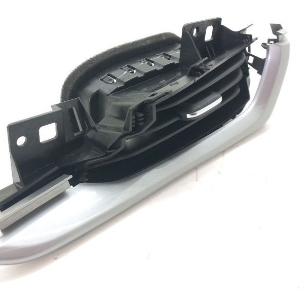 Difusor Ar Lado Direito Chevrolet Tracker 12t 2021