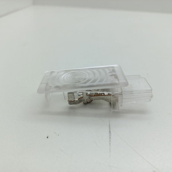 Luz Cortesia Chevrolet Tracker 12t 2021