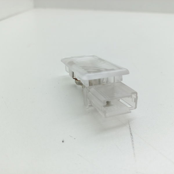 Luz Cortesia Chevrolet Tracker 12t 2021