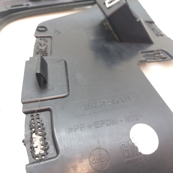 Tampa Painel Esquerdo Chevrolet Tracker 12t 2021