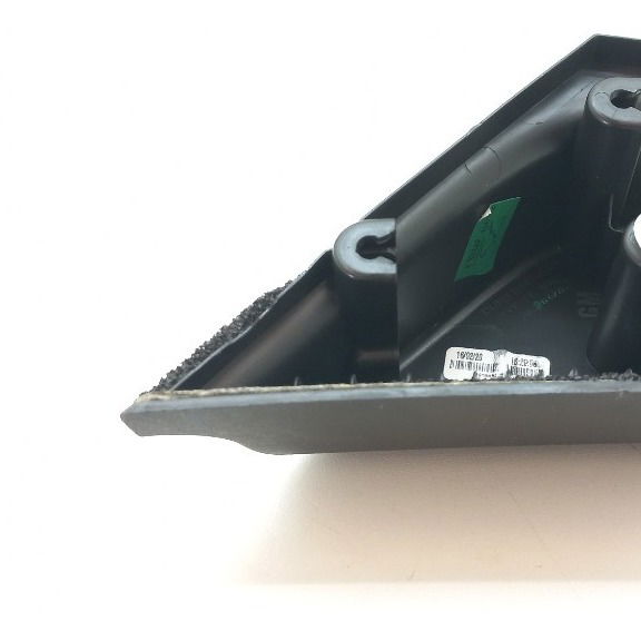 Acabamento Interno Retrovisor Direito Chevrolet Tracker 2021