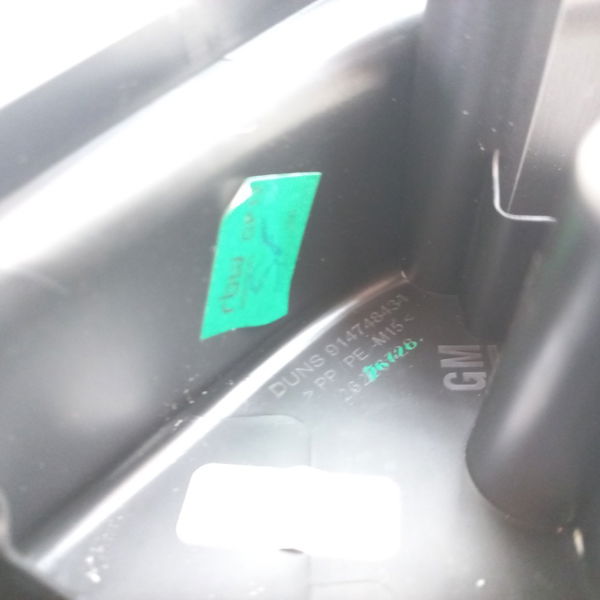 Acabamento Interno Retrovisor Direito Chevrolet Tracker 2021