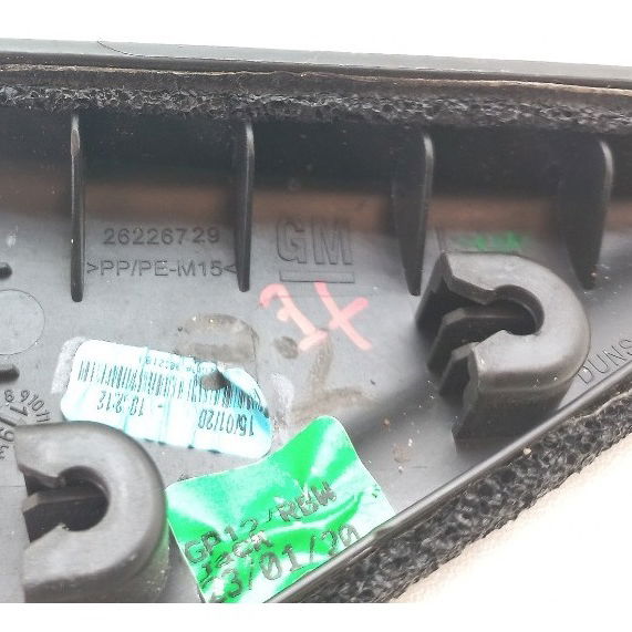 Acabamento Interno Porta Traseira Esquerda Gm Tracker 2021