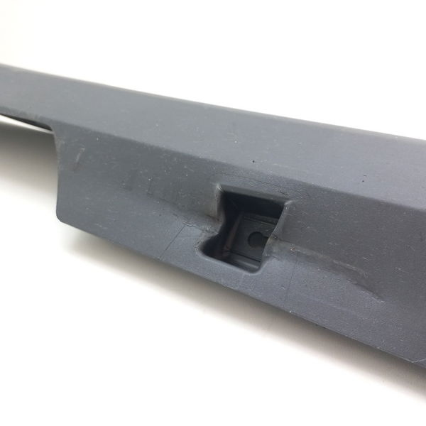 Spoiler Lateral Direito C/detalhe Chevrolet Tracker 12t 2021