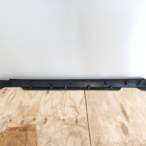 Spoiler Lateral Direito C/detalhe Chevrolet Tracker 12t 2021