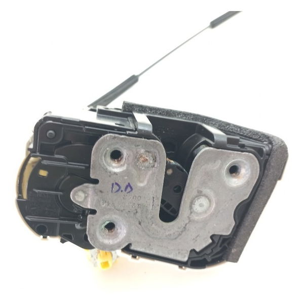 Fechadura Porta Dianteira Direita Chevrolet Tracker 12t 2021