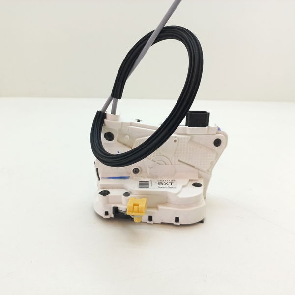 Fechadura Porta Traseira Esquerda Chevrolet Tracker 12t 2021