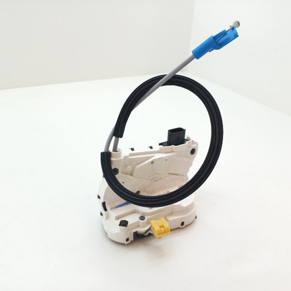 Fechadura Porta Traseira Esquerda Chevrolet Tracker 12t 2021
