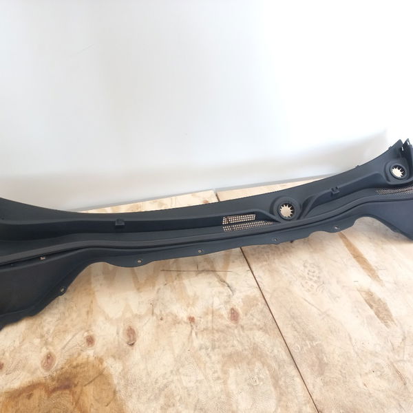 Churrasqueira Grade Parabrisa Chevrolet Tracker 12t 2021