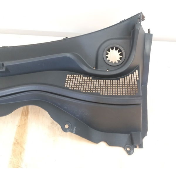 Churrasqueira Grade Parabrisa Chevrolet Tracker 12t 2021