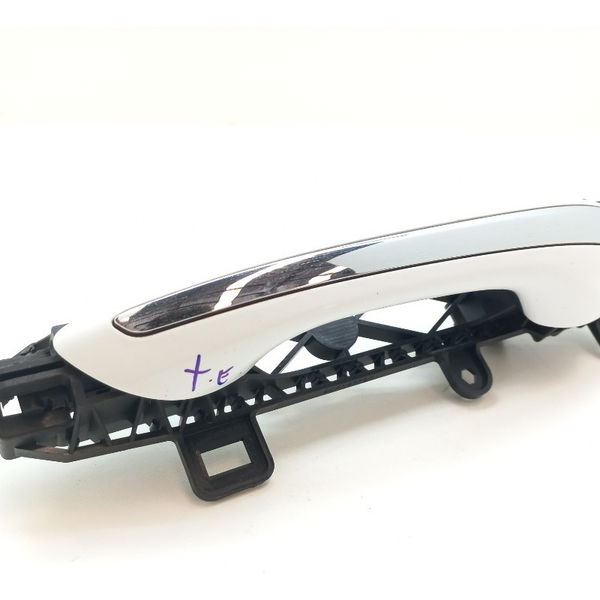 Maçaneta Externa Traseira Esquerda Chevrolet Tracker 2021