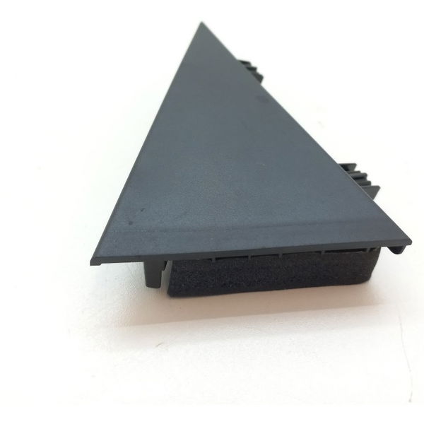 Acabamento Externo Porta Traseira Esquerda Gm Tracker 2021