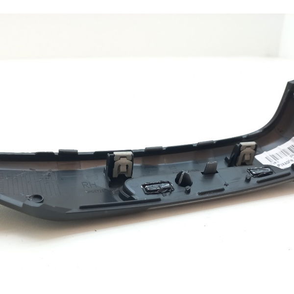 Acabamento Puxador Porta Dianteira Direita Gm Tracker  2021