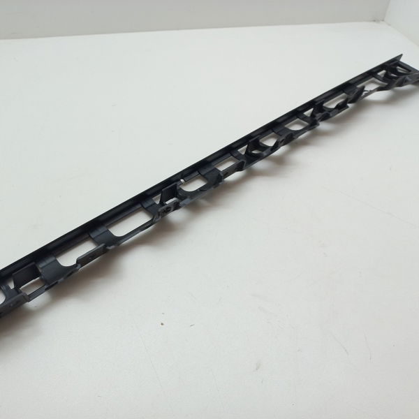 Guia Reforço Porta Dianteira Direita Chevrolet Tracker 2021