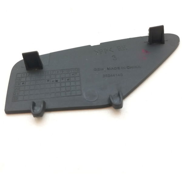 Moldura Tampa Forro Dianteiro Direito Gm Tracker 12t 2021