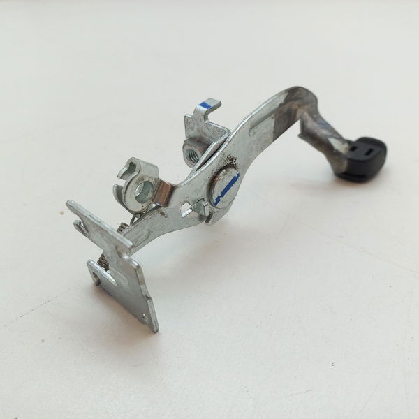 Alavanca Abertura Tanque Chevrolet Tracker 12t 2021