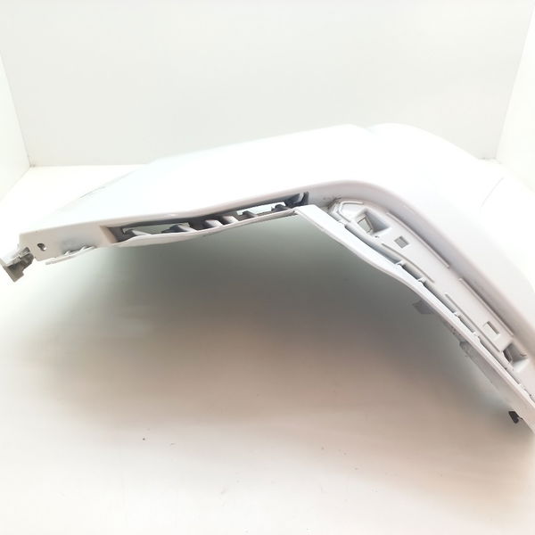 Extensor Parachoque Traseiro Esquerdo Gm Tracker 12t 2021