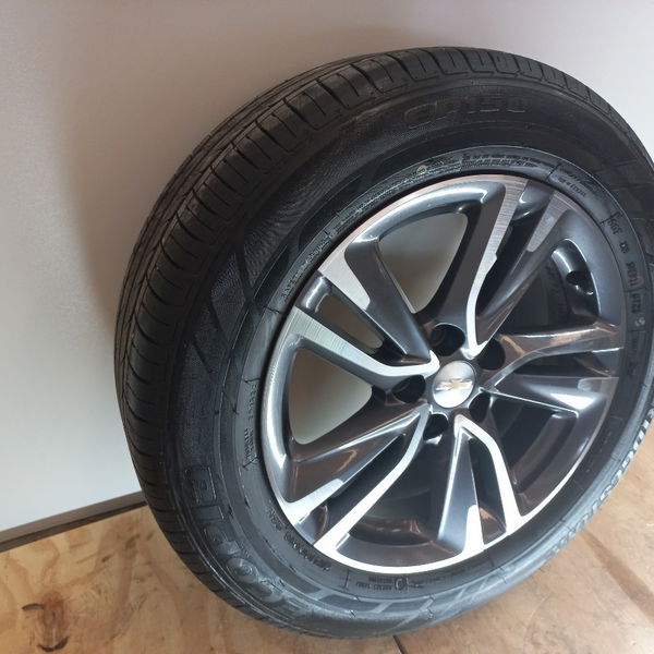 Roda Com Pneu Chevrolet Tracker 12t 2021
