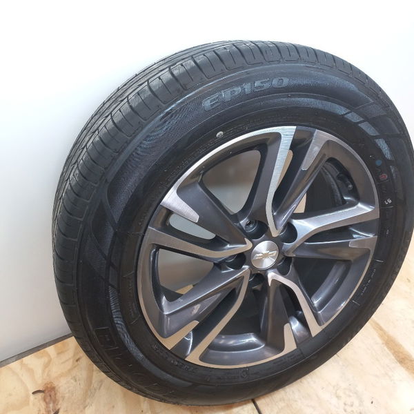 Roda Com Pneu Chevrolet Tracker 12t 2021