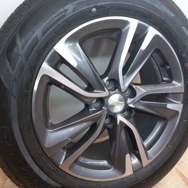 Roda Com Pneu Chevrolet Tracker 12t 2021