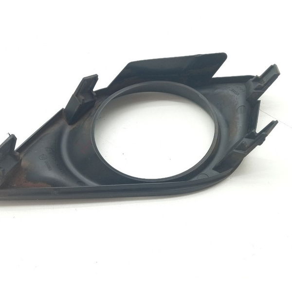 Moldura Farol Milha Lado Esquerdo Nissan Versa Sl 1.6 2014
