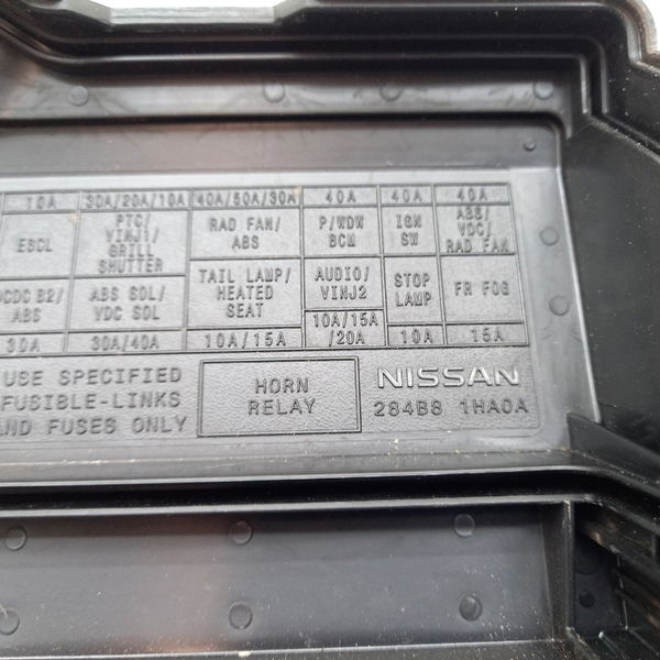 Tampa Caixa Fusiveis Nissan Versa Sl 1.6 2014