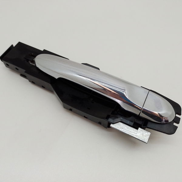 Maçaneta Externa Dianteira Direita Nissan Versa Sl 1.6 2014