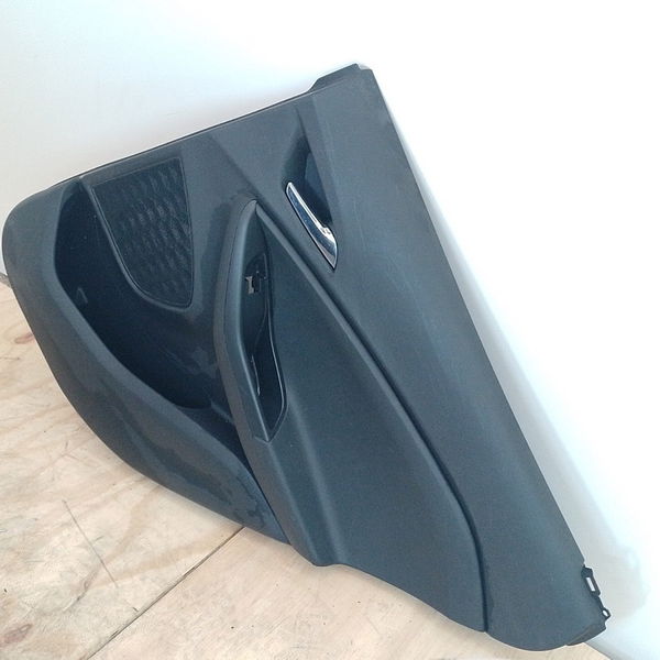 Forro Porta Traseira Direita Chevrolet Tracker 12t 2021