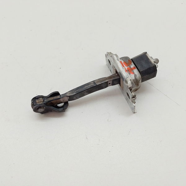 Limitador Da Porta Traseira Esquerda Hrv Ex 1.8 2016
