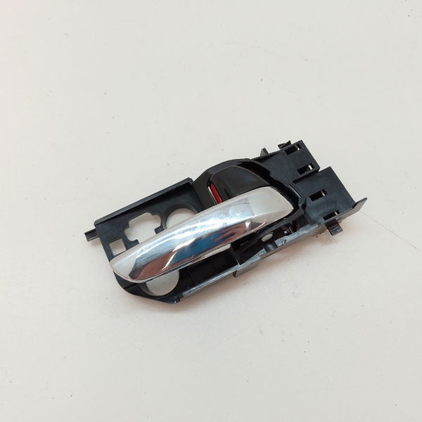 Maçaneta Interna Lado Direito Honda Hrv Ex 1.8 2016