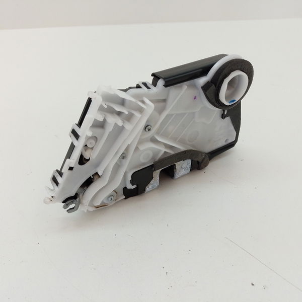 Fechadura Da Porta Dianteira Direita Honda Hrv Ex 1.8 2016