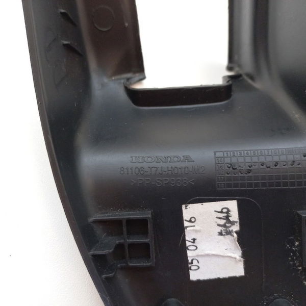 Acabamento Trilho Do Banco Dianteiro Direito Honda Hrv  2016