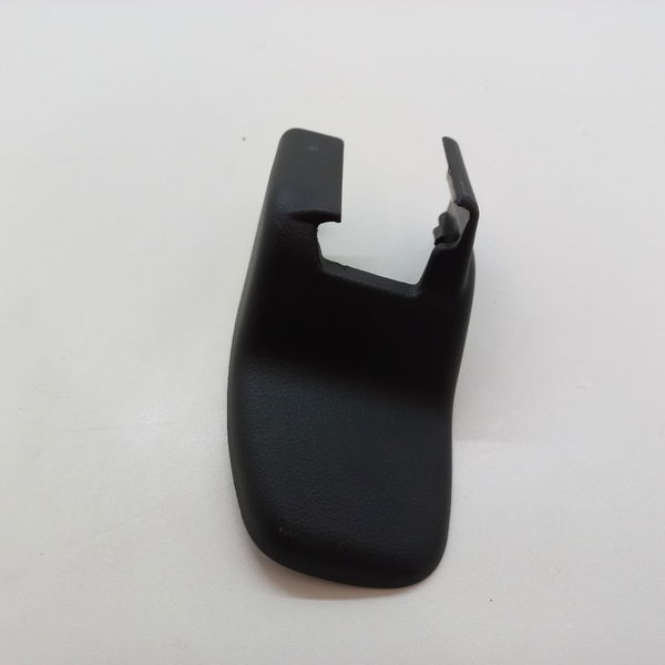 Acabamento Trilho Banco Dianteiro Esquerdo Honda Hrv 2016
