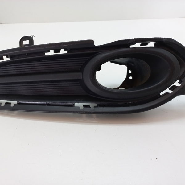 Moldura Farol Milha Direito Honda Hrv Ex 1.8 2016