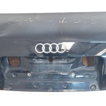 Tampa Traseira Com Detalhe Audi A6 1998