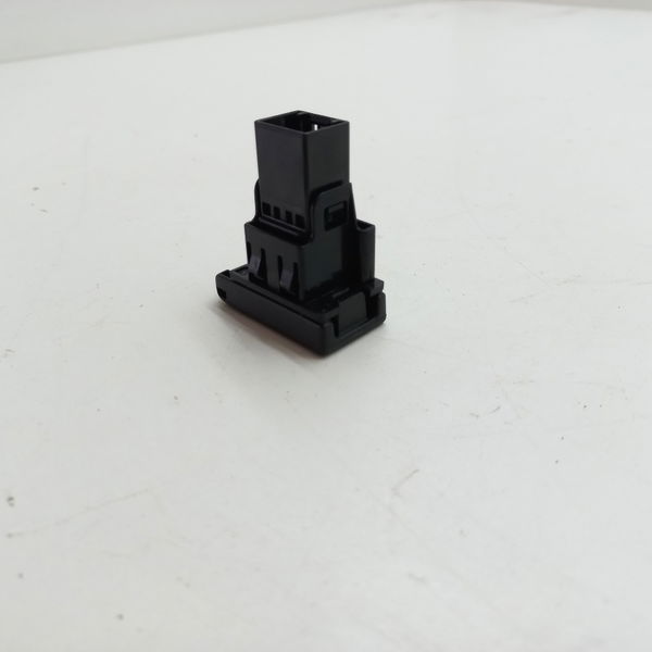 Tomada Usb Console Central Honda Hrv 1.8 2017