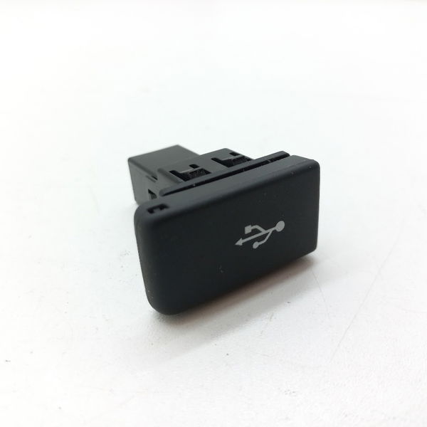 Tomada Usb Console Central Honda Hrv 1.8 2017