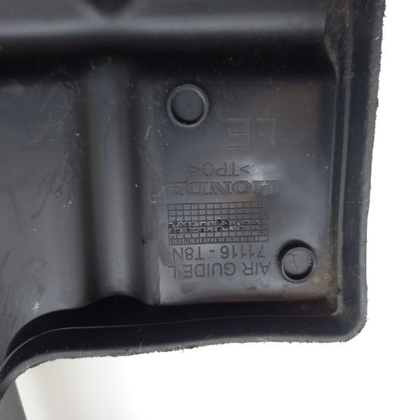 Guia Defletor Parachoque Dianteira Esquerdo Honda Hrv 2017