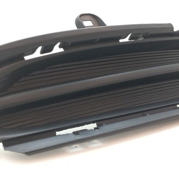 Moldura Farol Milha Lateral Direito Honda Hrv 1.8 2017