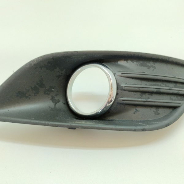 Moldura Milha C/detalhe Lado Esquerdo Ford Focus 2009/2013