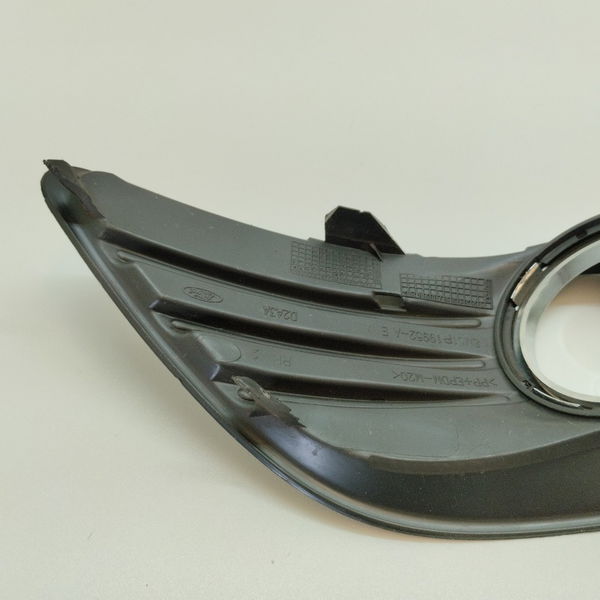 Moldura Milha C/detalhe Lado Esquerdo Ford Focus 2009/2013