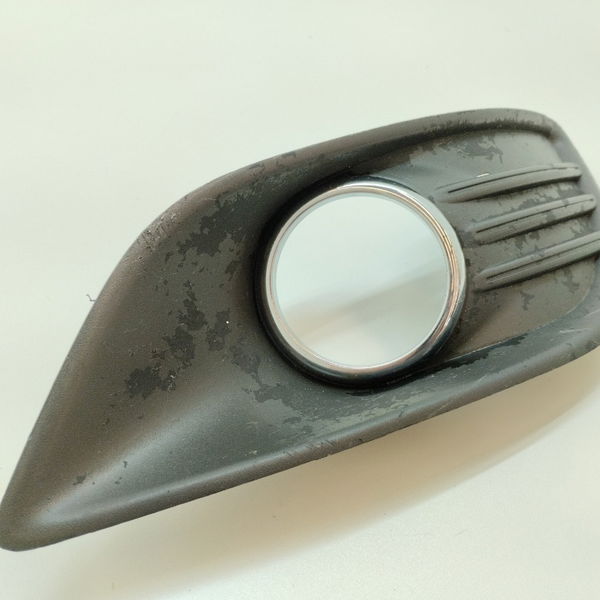 Moldura Milha C/detalhe Lado Esquerdo Ford Focus 2009/2013